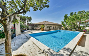 2 Bedroom Amazing Home In Châteaurenard